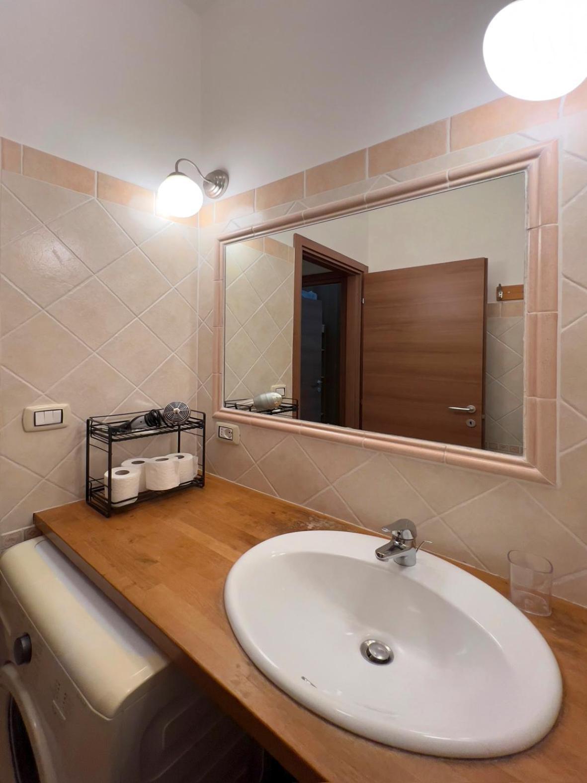 Spacious Apartment Near St Peter'S Church Rome Exterior photo